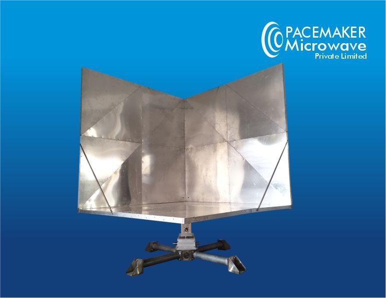 Corner Reflectors with Mount